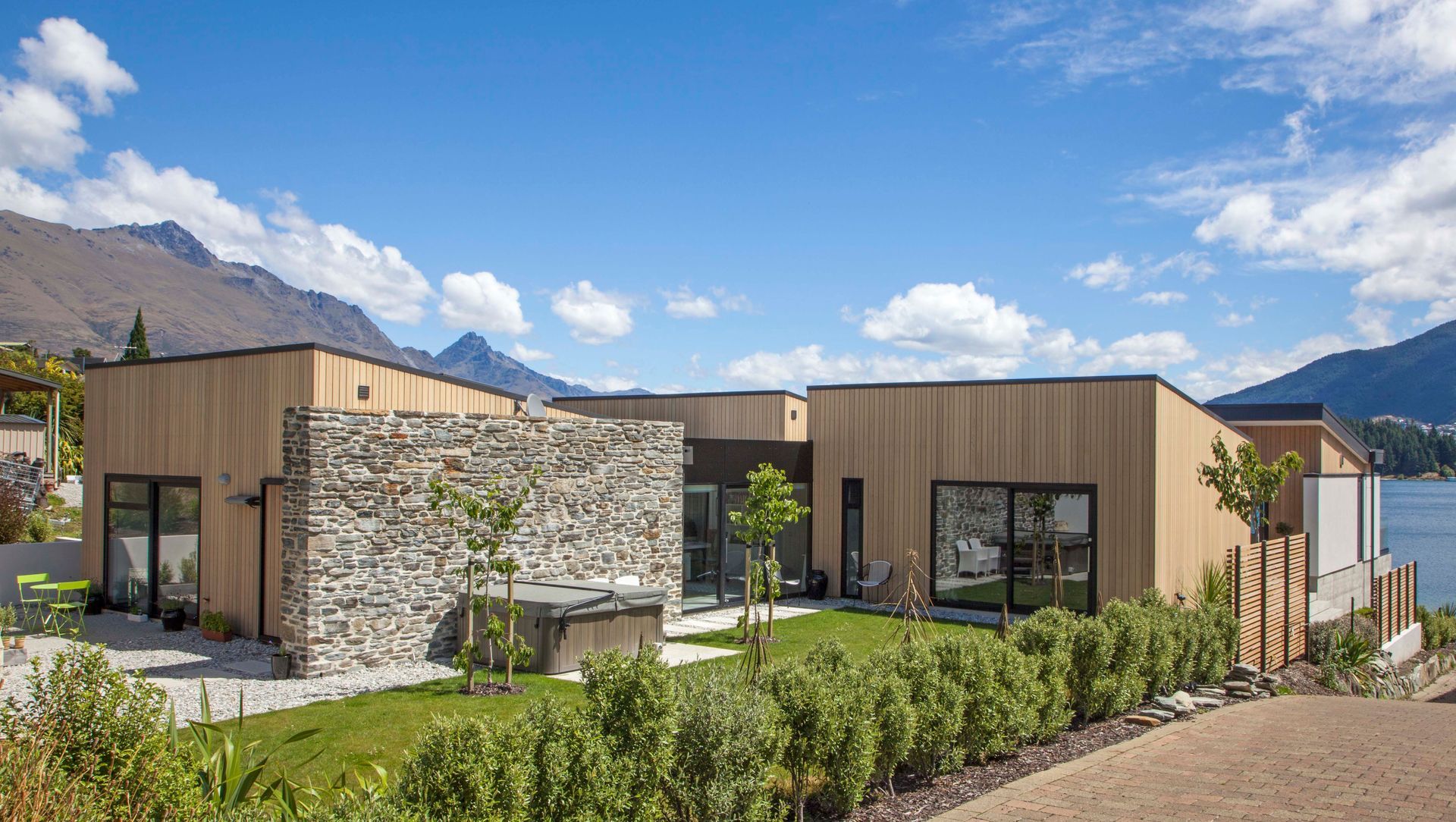 Bayview House | Warren Mahoney Architects banner
