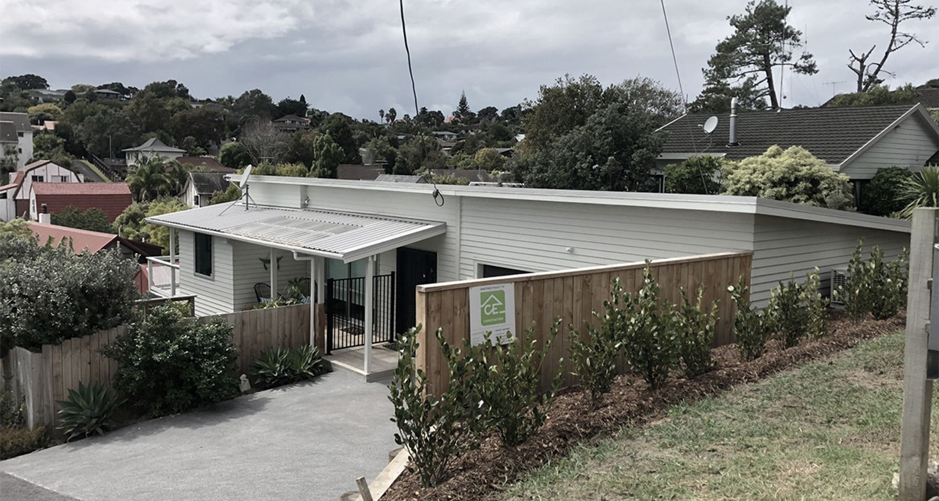 Basement Garage in Long Bay banner