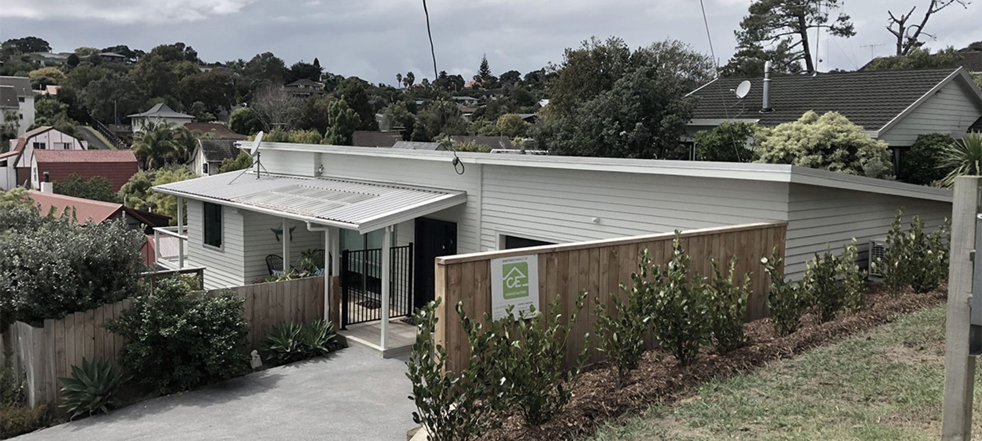 Basement Garage in Long Bay banner