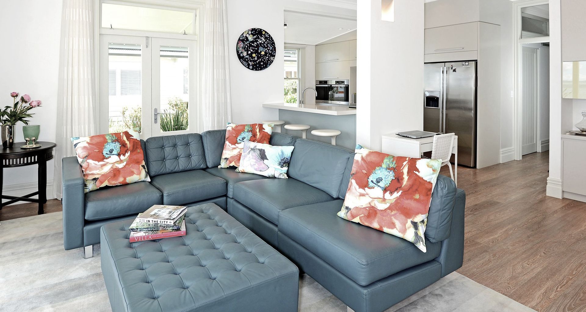Beachfront Luxury - Cheltanham banner