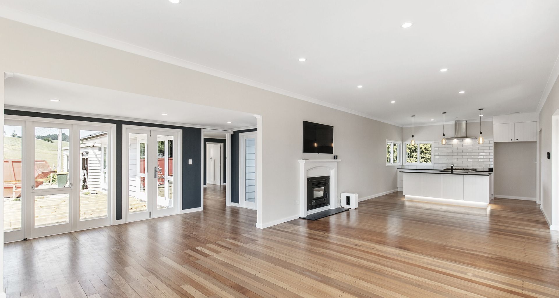 Beachlands Farm House banner