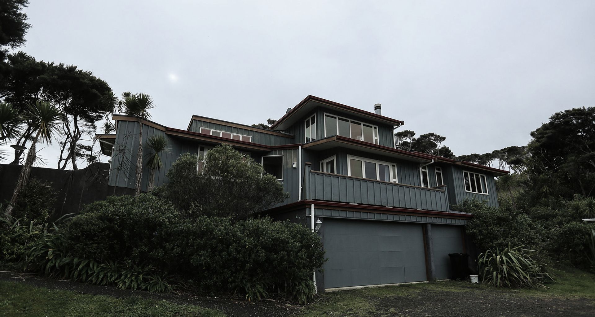 Bethells Beach House banner