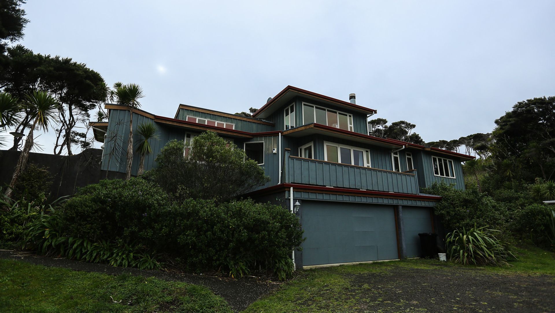 Bethells Beach House banner