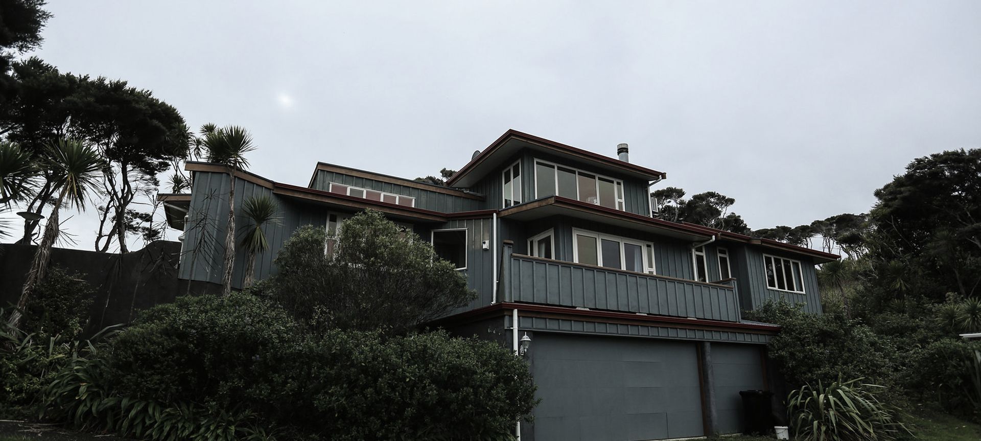 Bethells Beach House banner