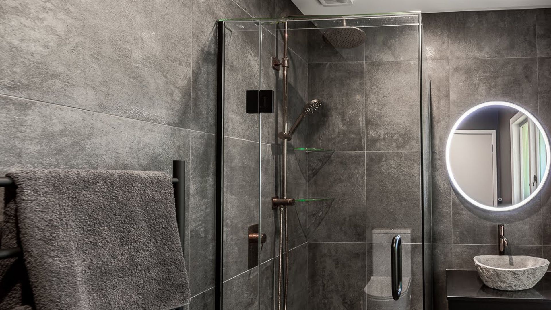 Black Bathroom banner