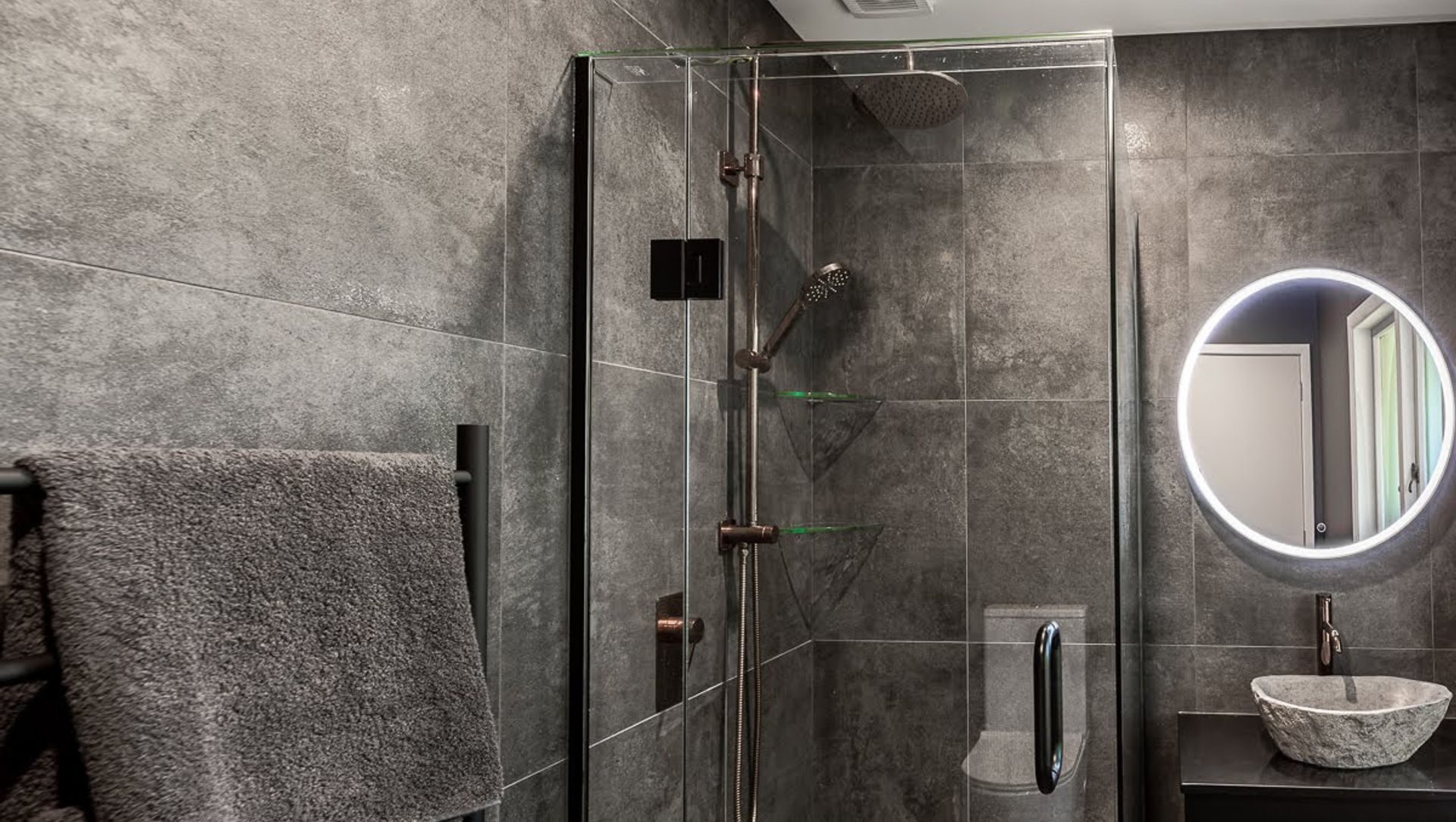 Black Bathroom banner