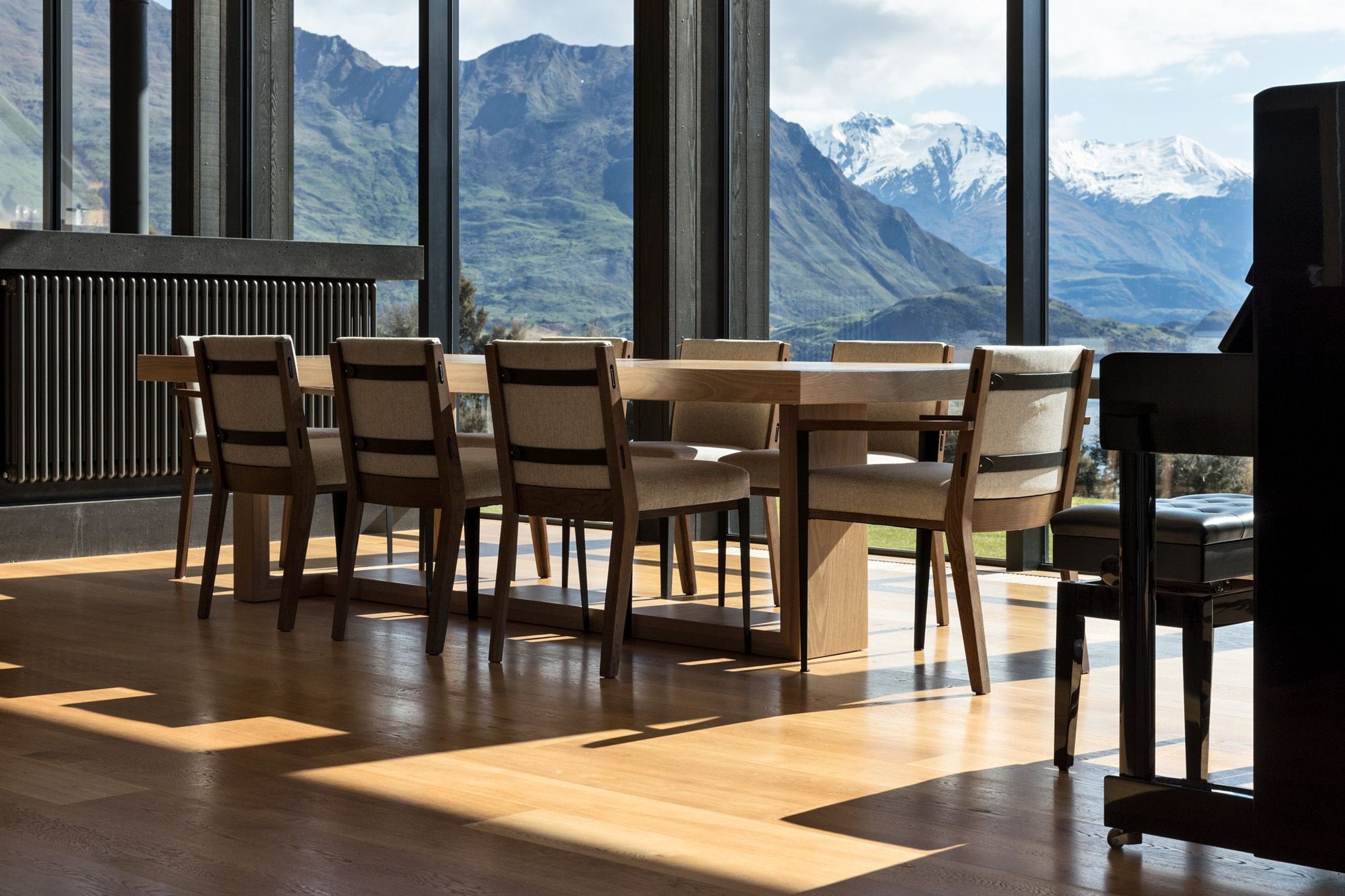 The dining area enjoys spectacular views of the mountains.