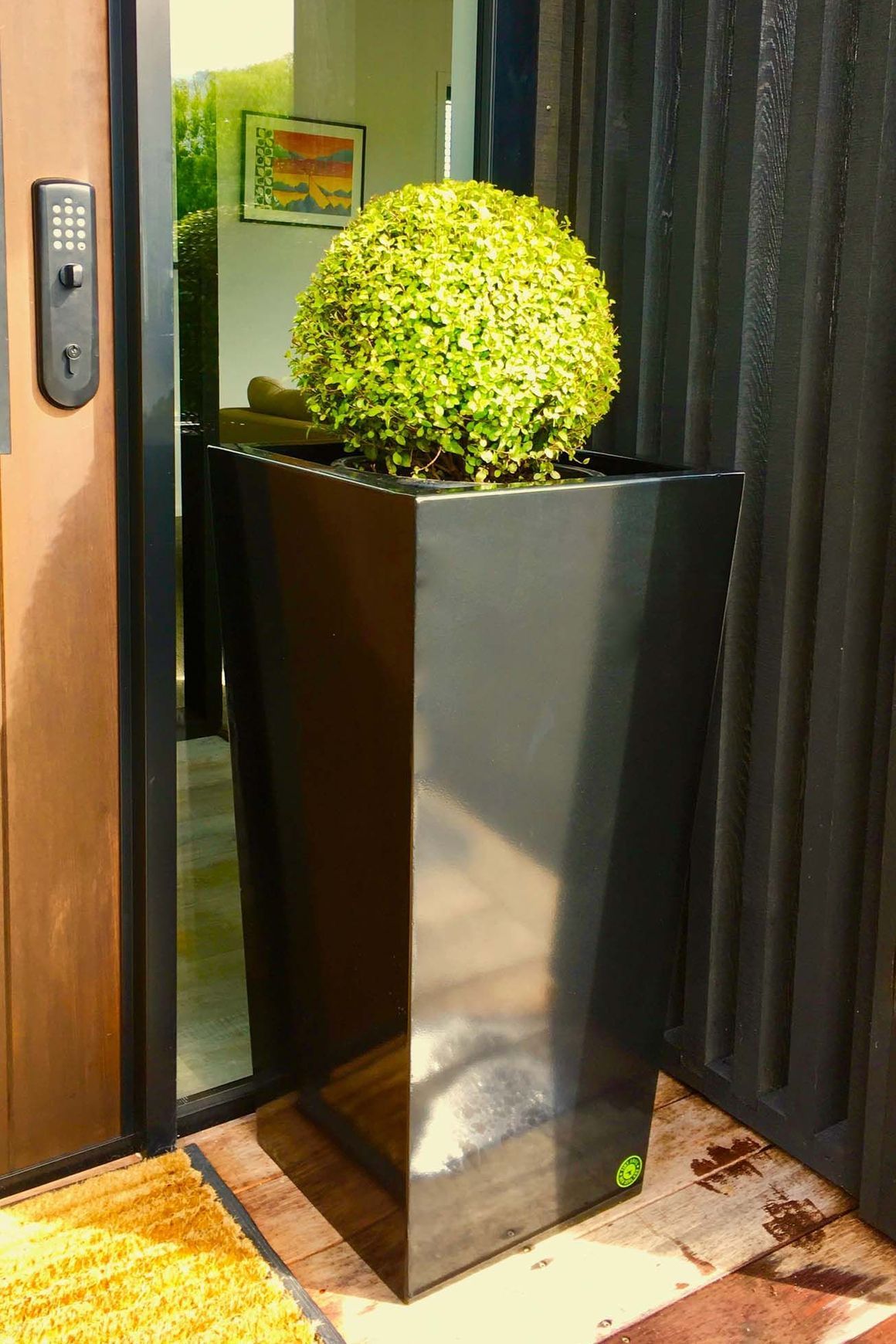 Black Powder Coated Tapered Column Planter 