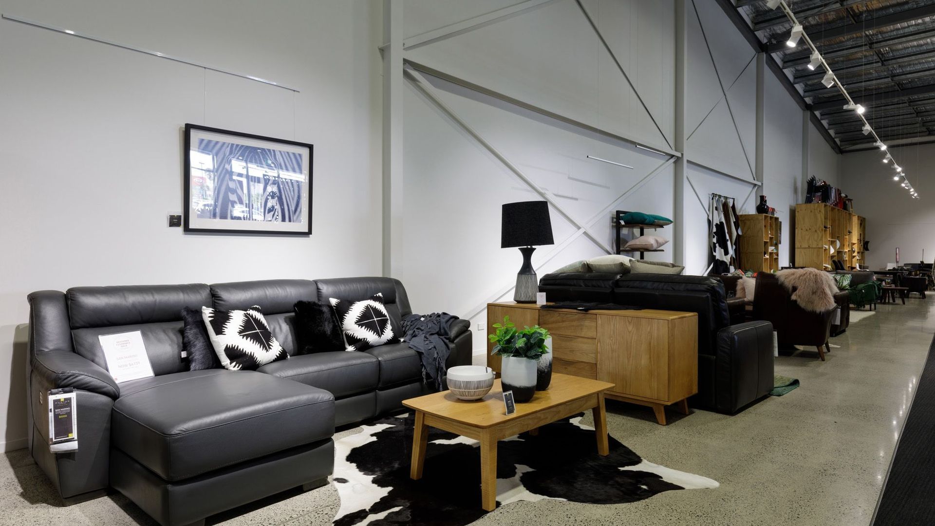 Hunter Furniture, Te Rapa, Hamilton banner