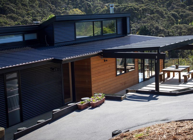 Building Boxes, Waitakere Home