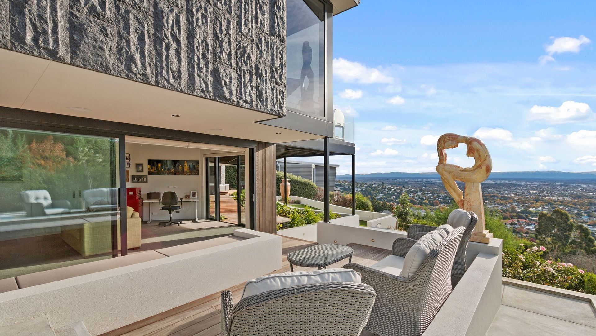 Huntsbury Residence banner