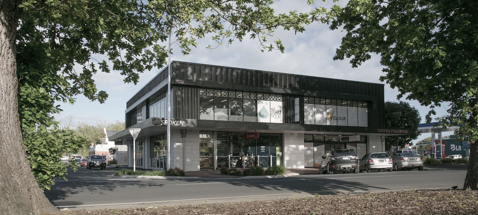 Construction Advantage Building banner
