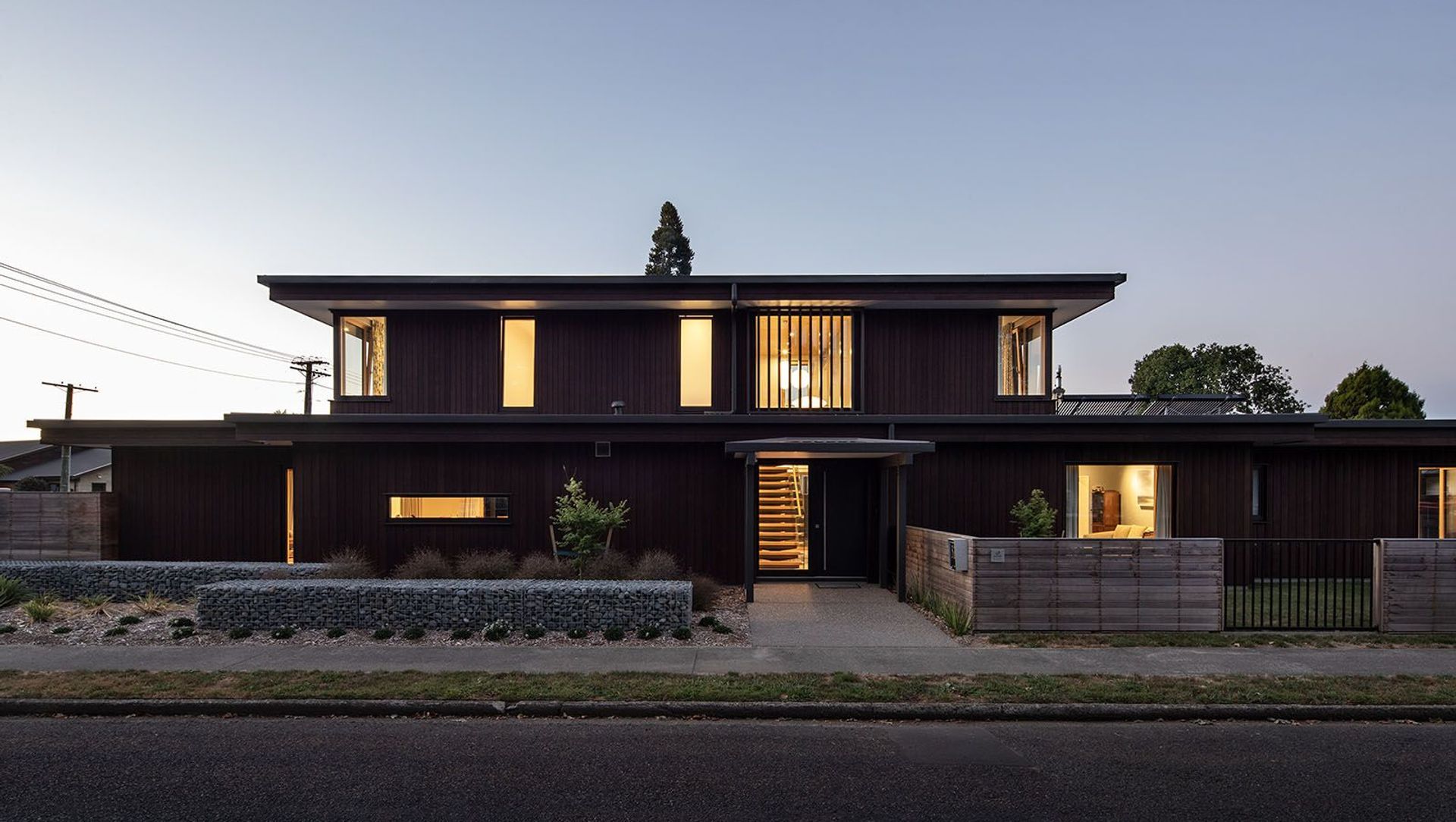 Linear House banner