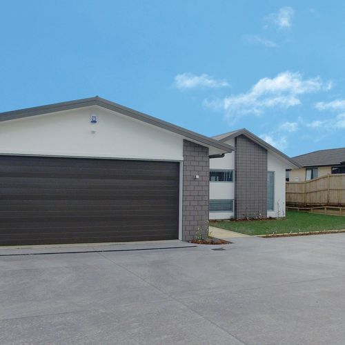 Camden Sectional Garage Door