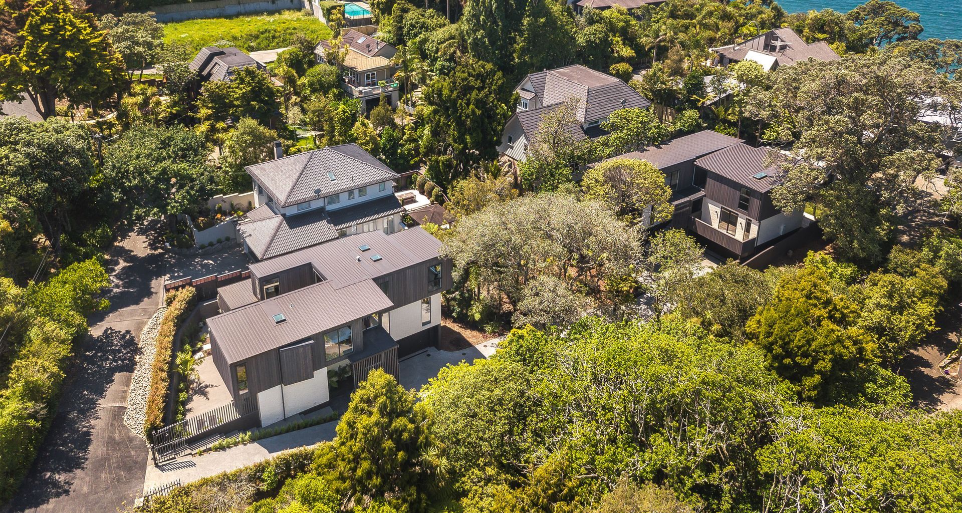 Campbells Bay Creek Residence banner