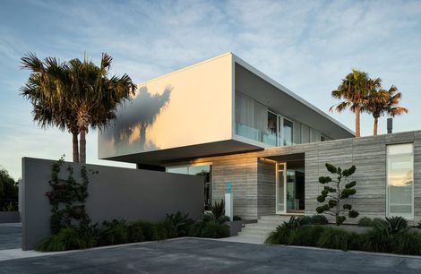 Cantilever House