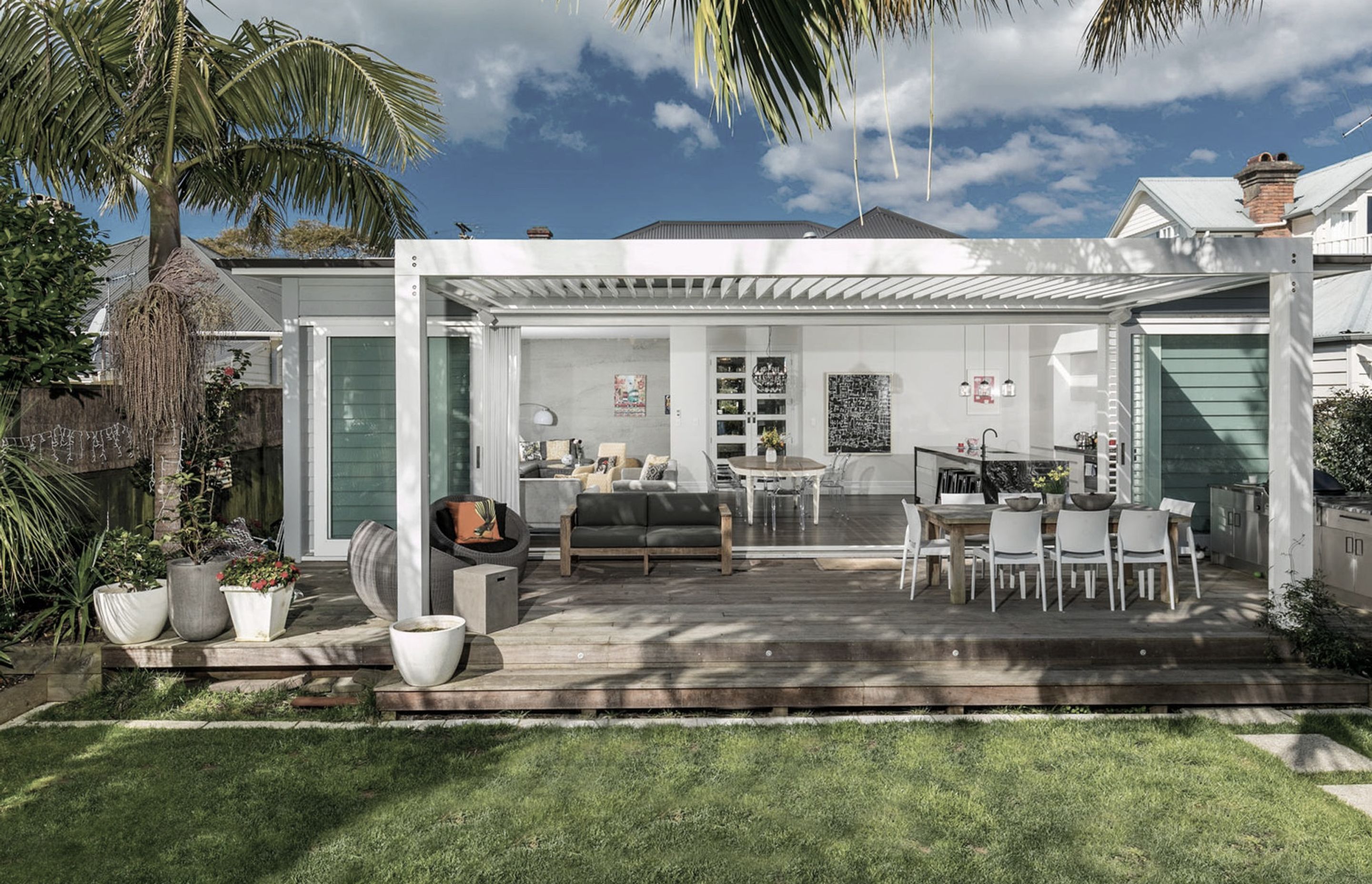 The modern extension on the back of the villa allowed for a connection beteen indoors and out, and a spacious deck for entertaining.