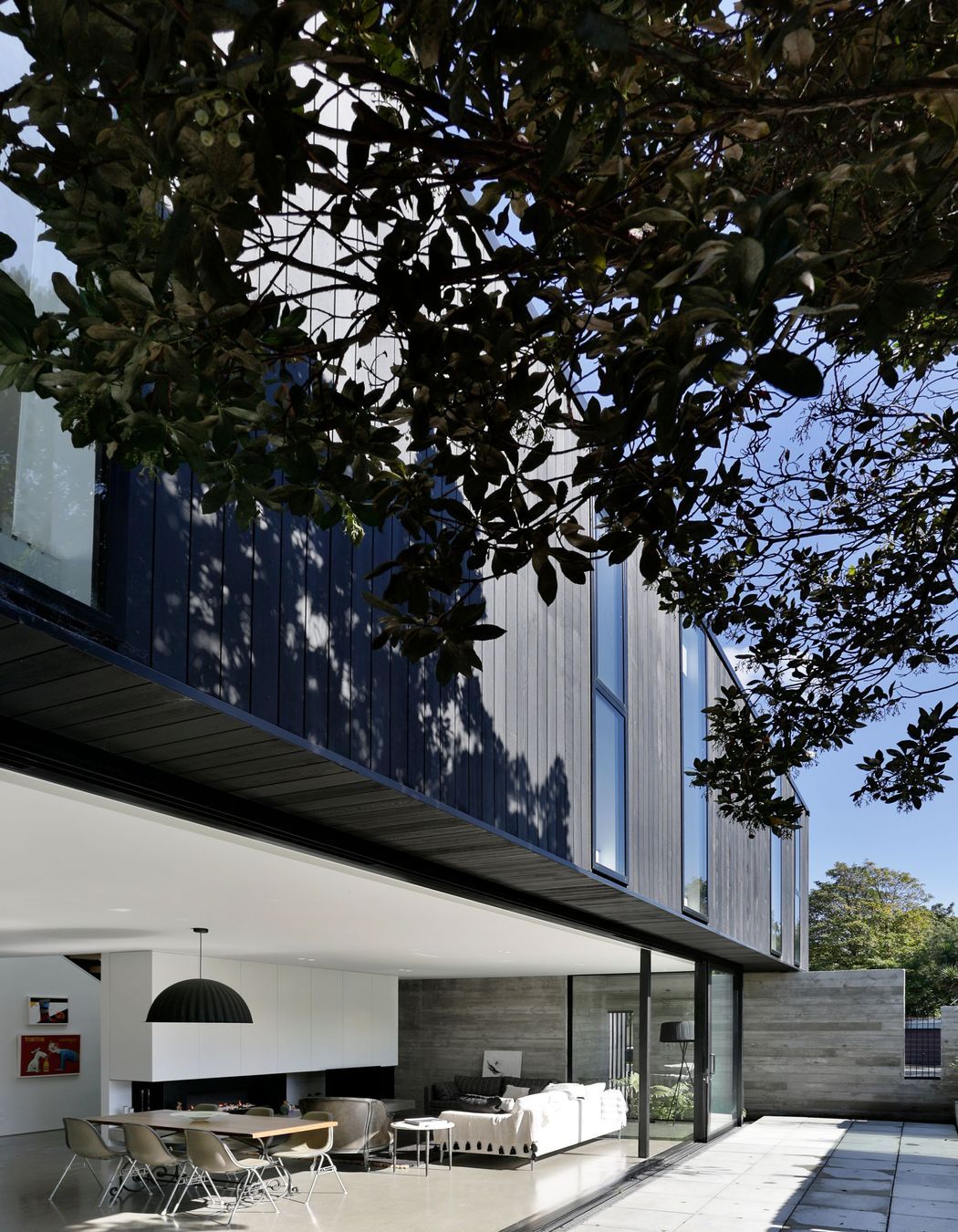 The courtyard and ground floor are level, making a very usable and convertible space