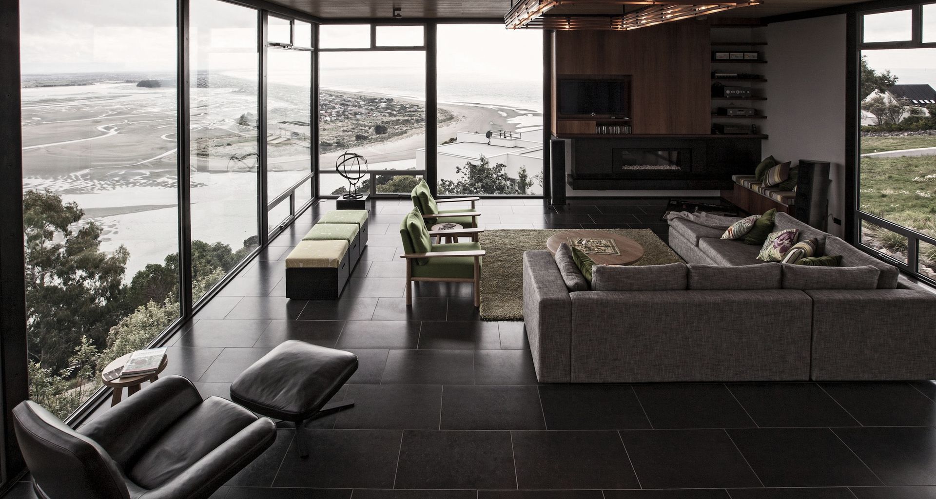 Clifton Hill House, Christchurch banner