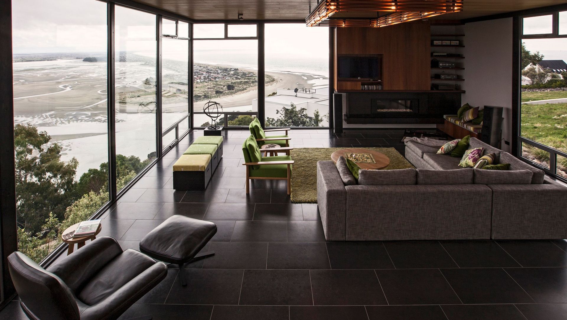 Clifton Hill House, Christchurch banner