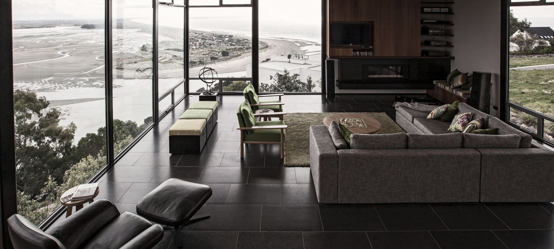 Clifton Hill House, Christchurch banner
