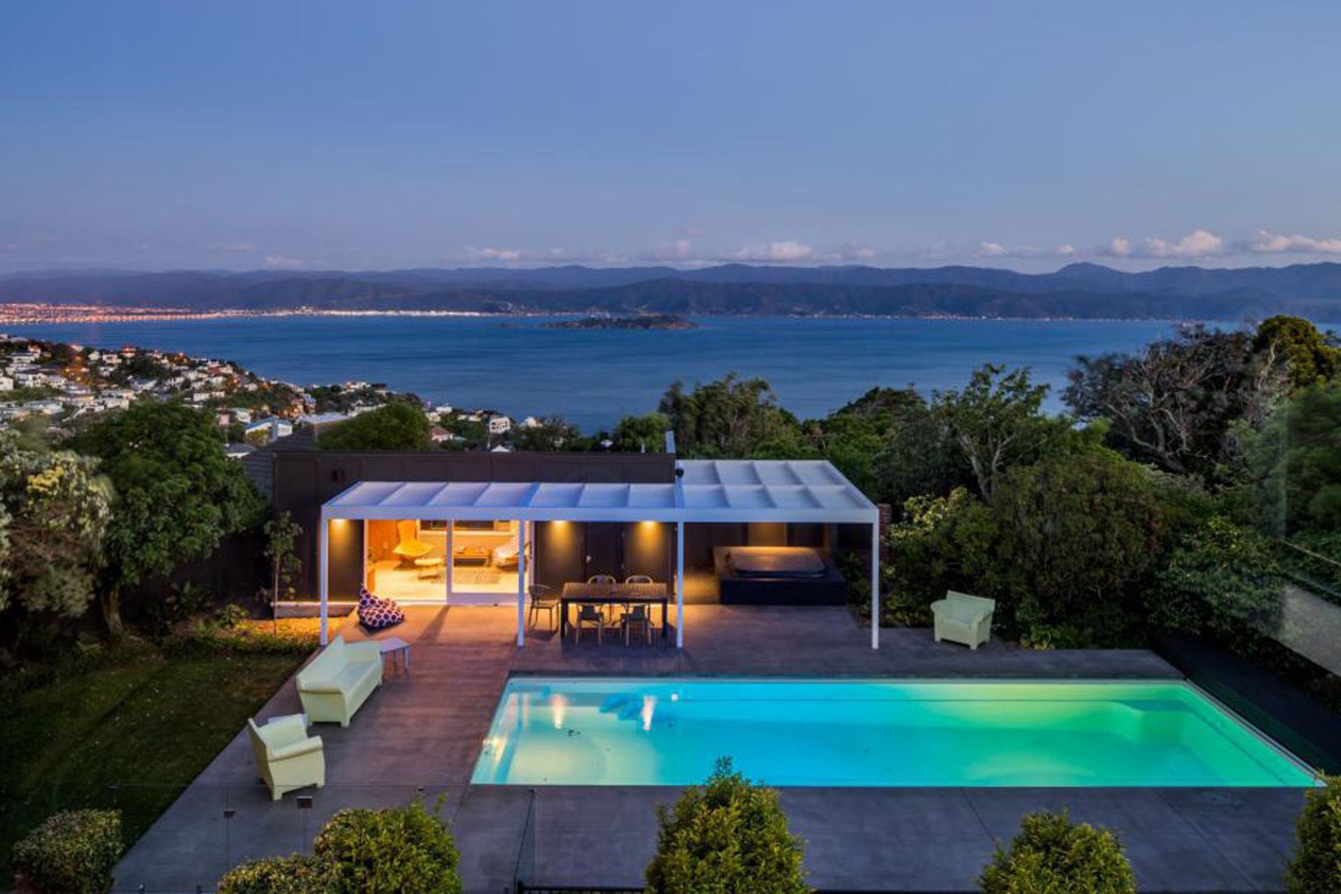 Architure & associated landscape architecture by Parsonson Architects Ltd