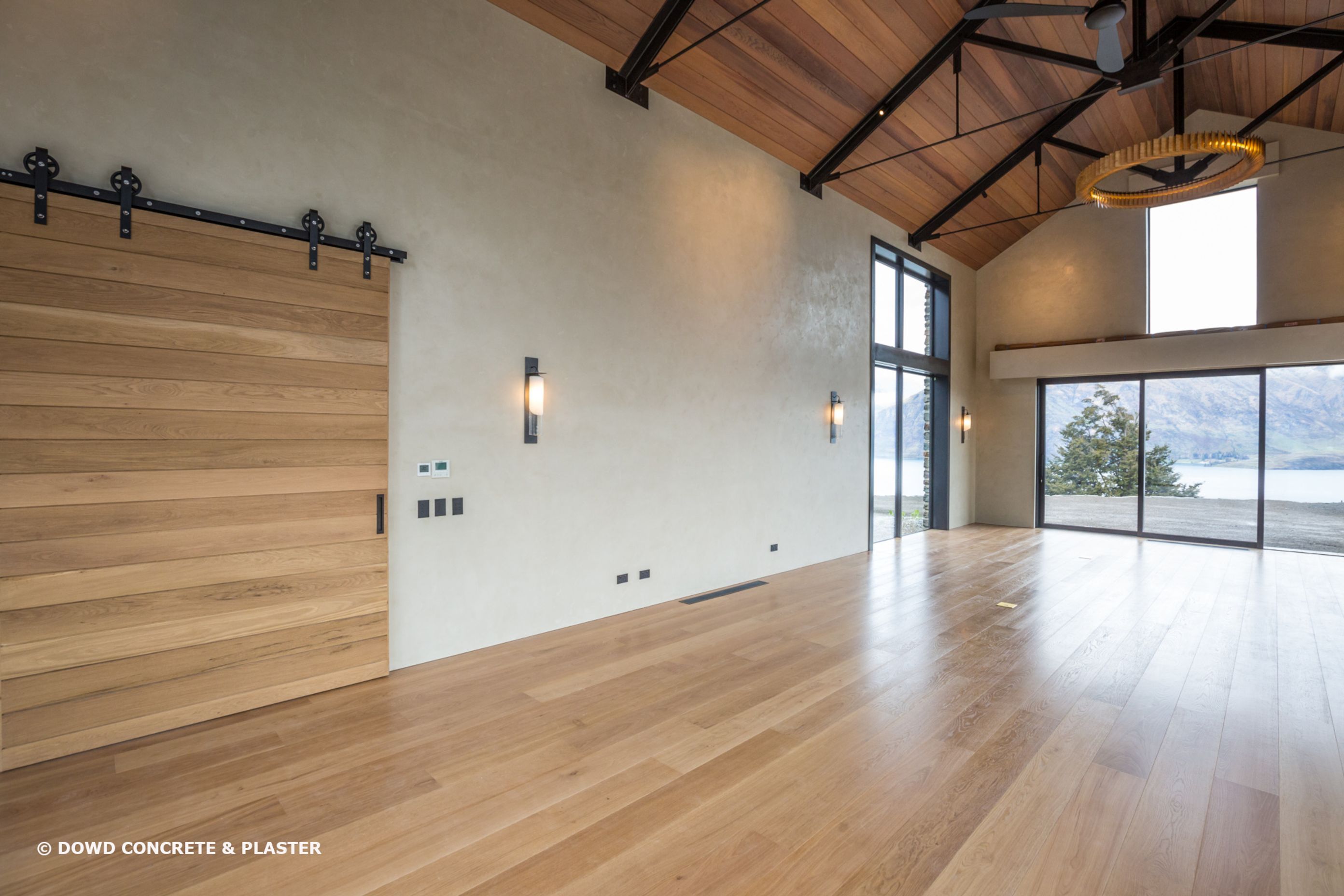 Polished stone plaster finish on walls