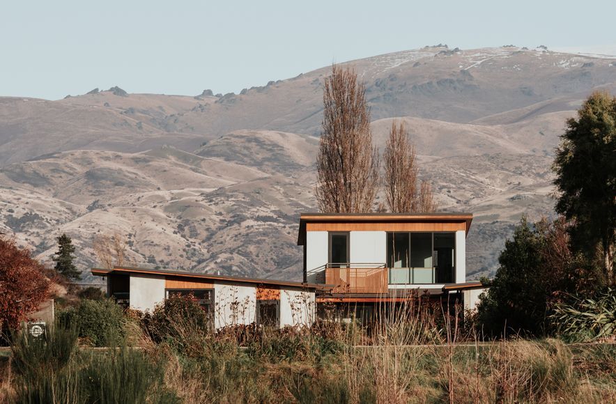 Clutha River Concrete House: Stage 2