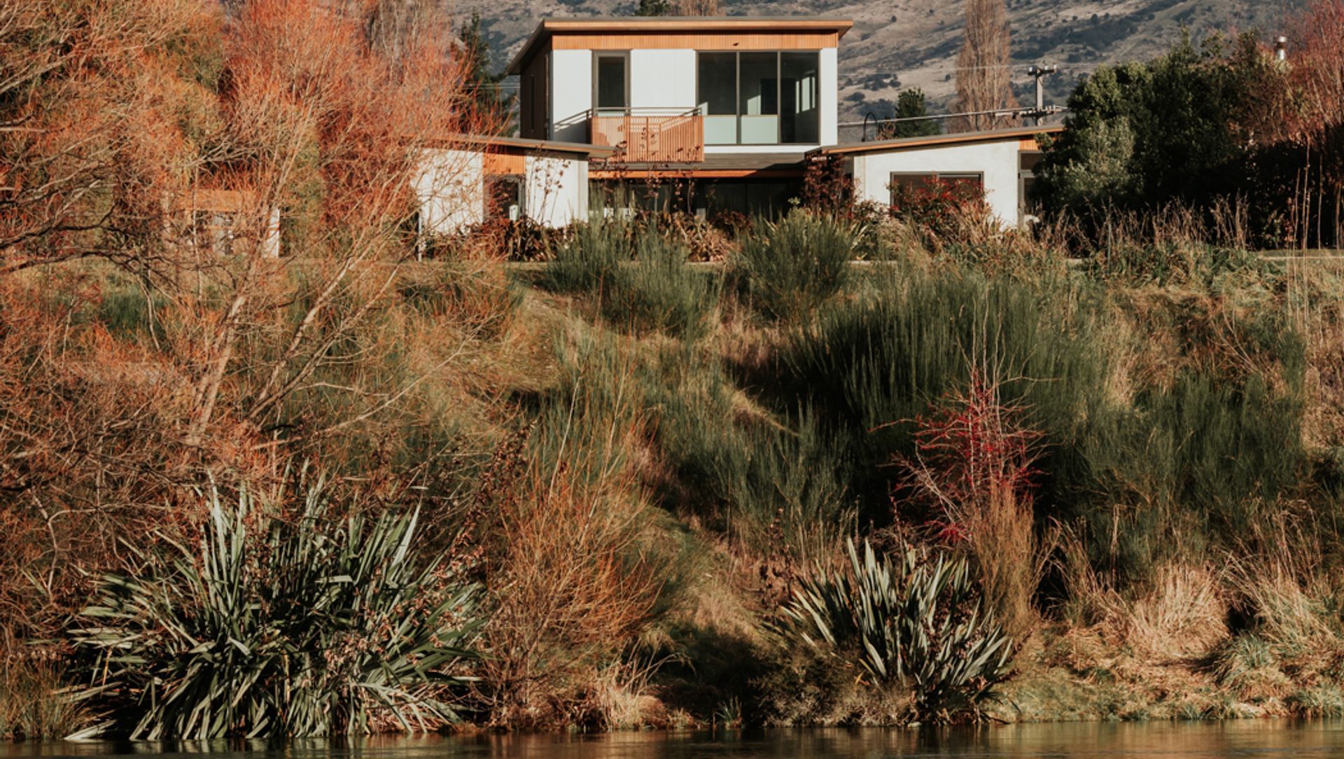 Clutha River Concrete House: Stage 2 banner