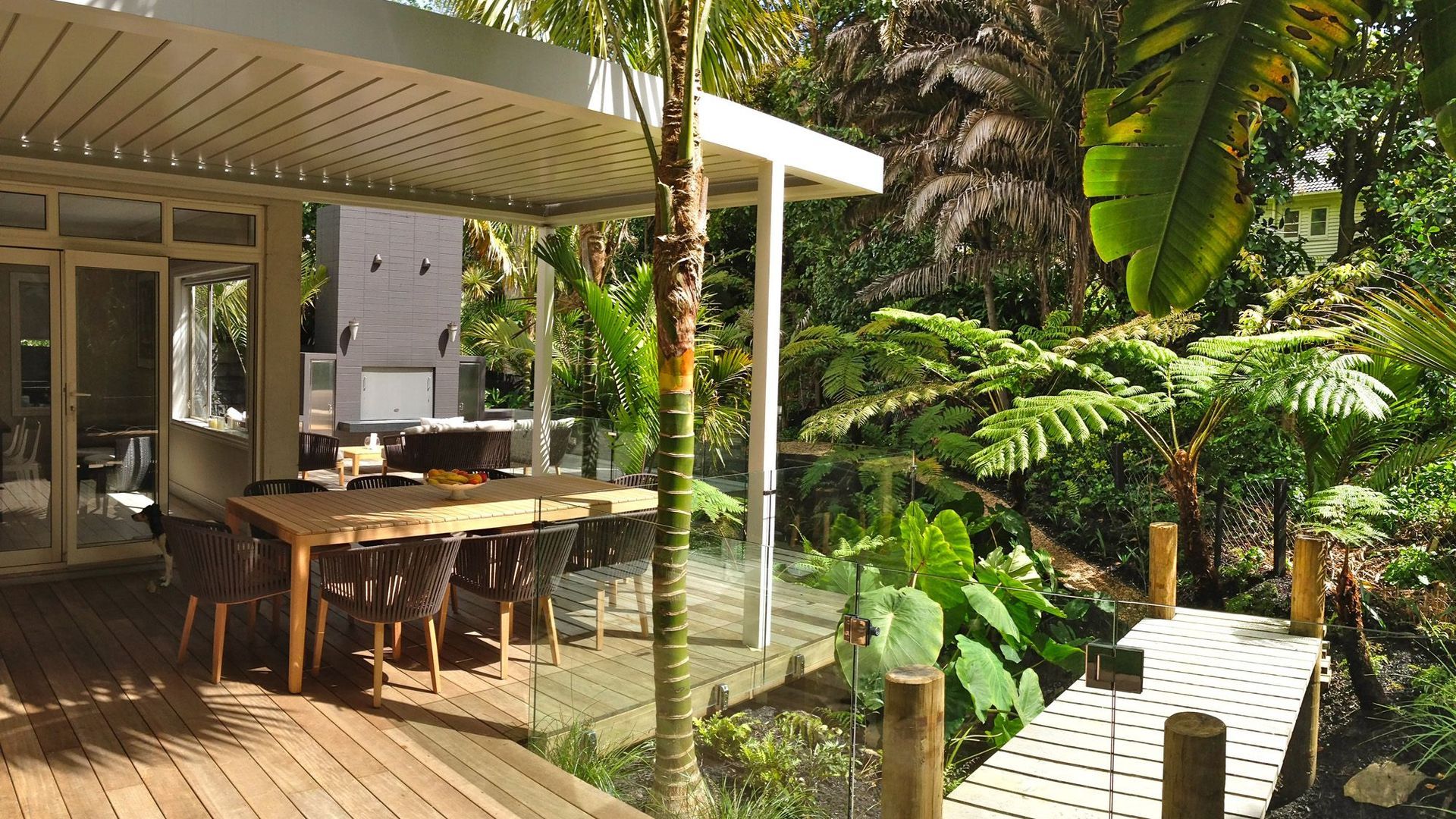 Tropical Remuera Residence banner
