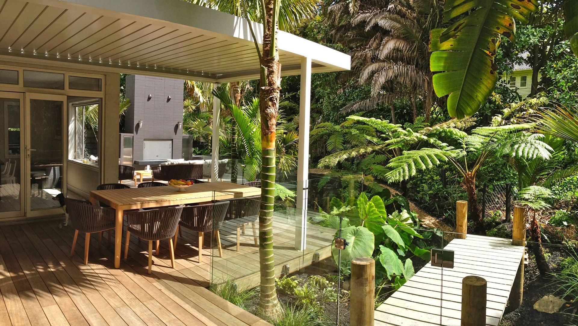 Tropical Remuera Residence banner