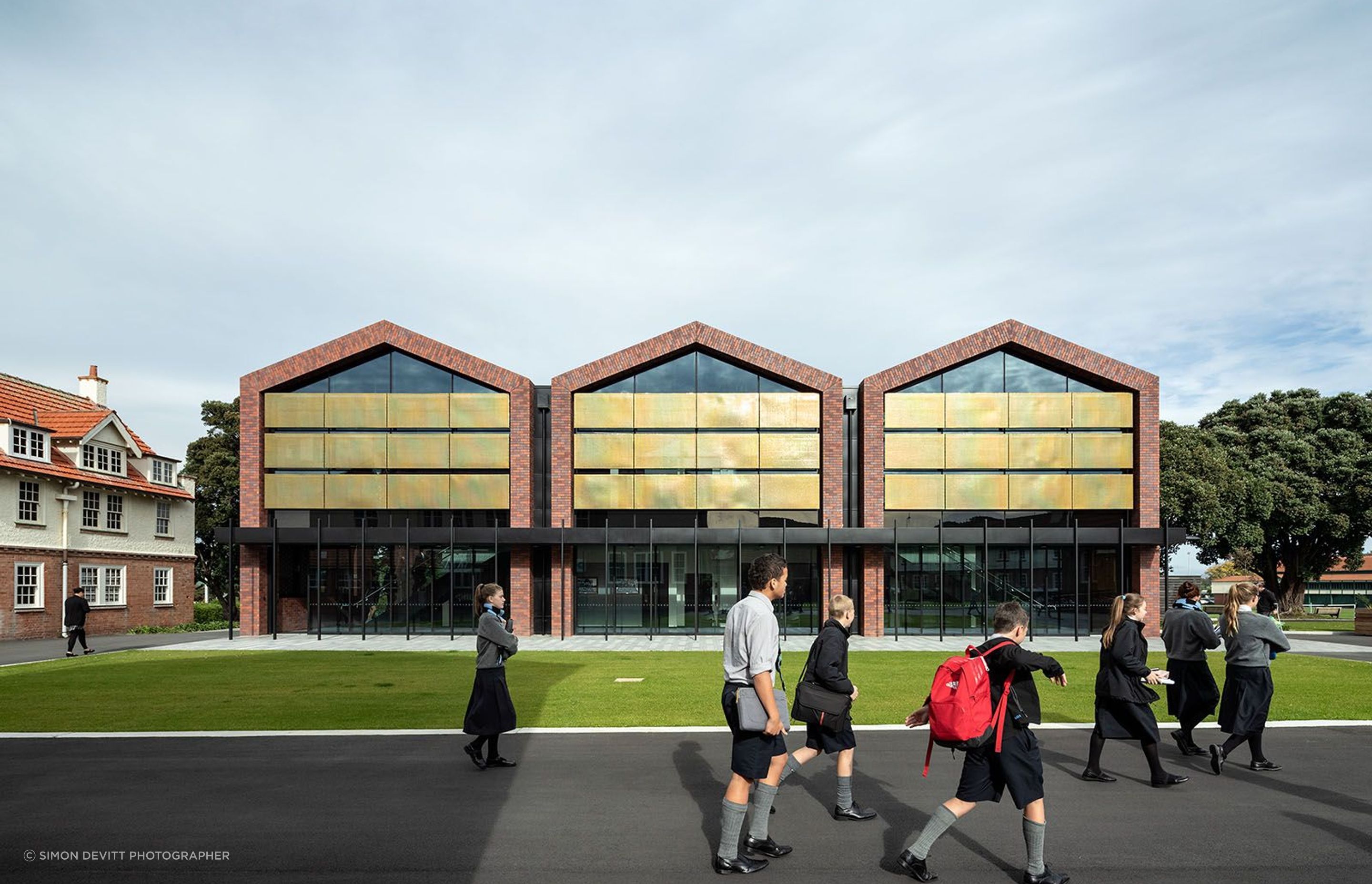 The new Administration Building helps to deifine the new student quad space.