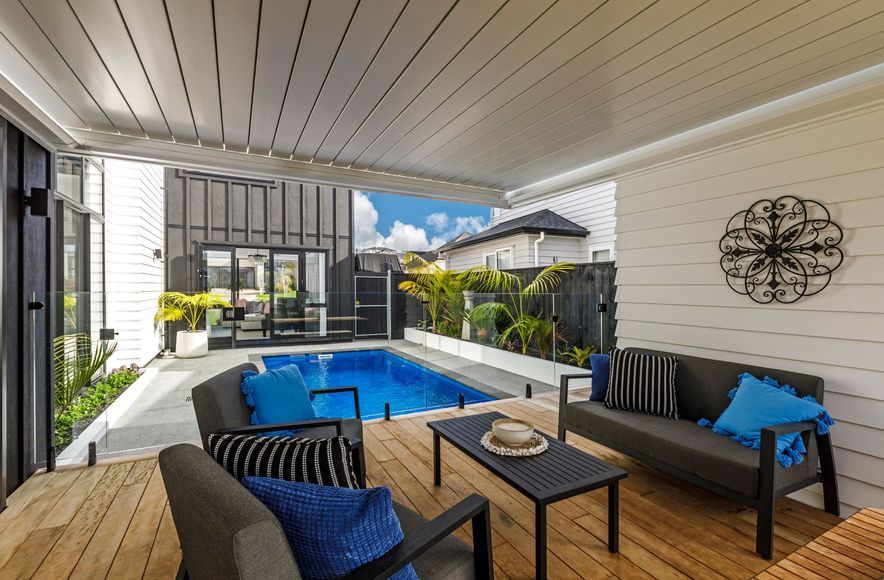 Colonial Drive, Millwater