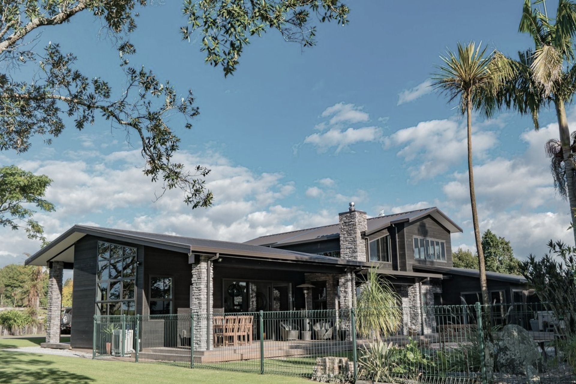 Supporting Image 1 for Complete Architecture