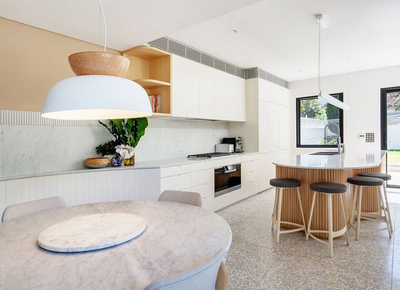 Contemporary Curves in Forest Lodge