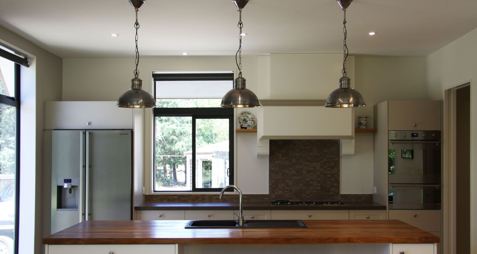Contemporary Canterbury Home banner