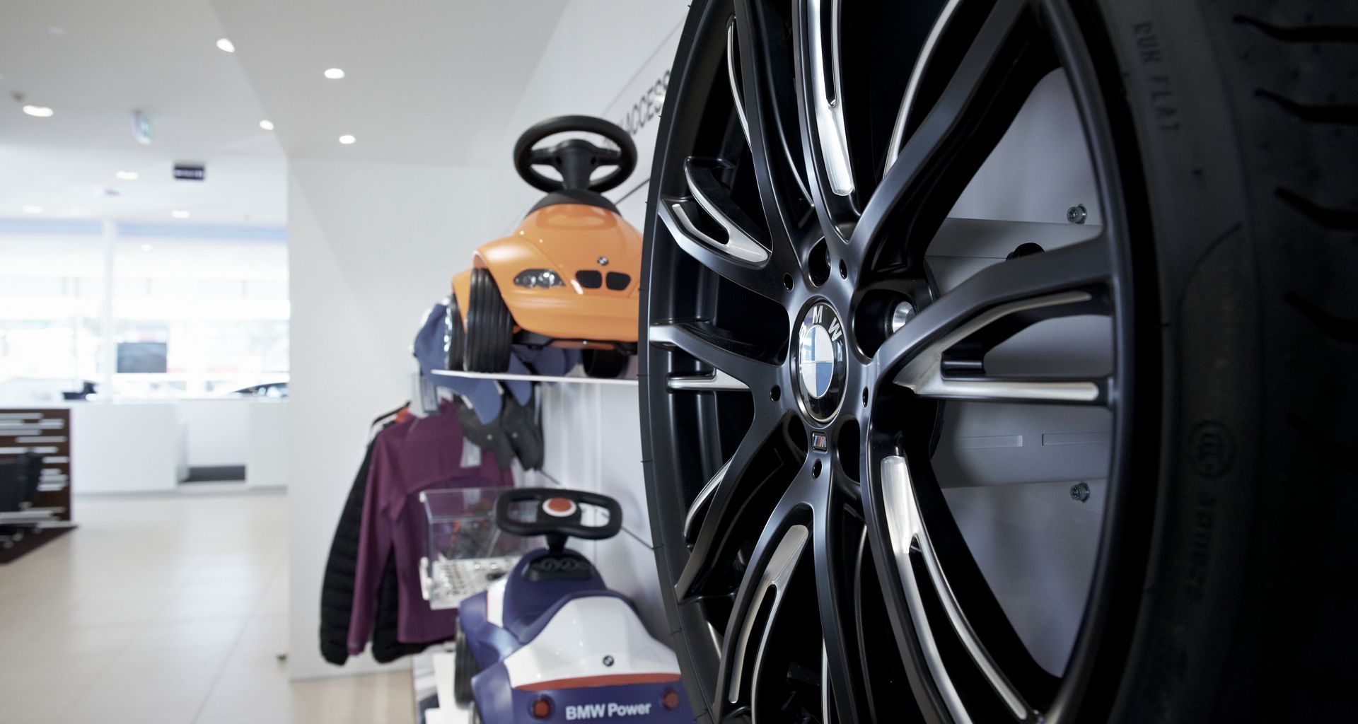 Coombes Johnston BMW Mini Showroom and Workshop banner