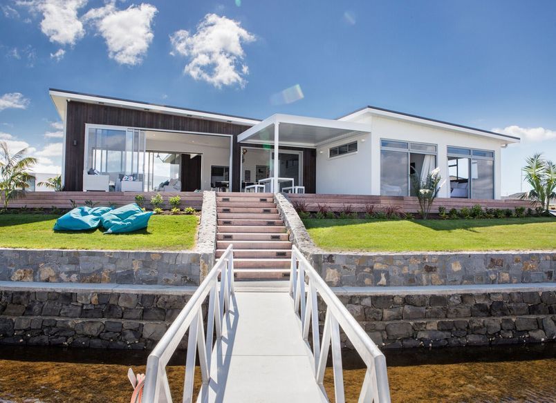 Marsden Cove- Northland- Waterfront / Luxury / Beach House / Outdoor Living / New Build  by Cogan Custom Homes