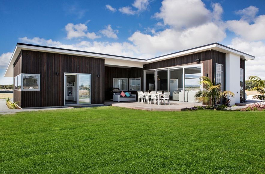 Marsden Cove- Northland- Waterfront / Luxury / Beach House / Outdoor Living / New Build  by Cogan Custom Homes
