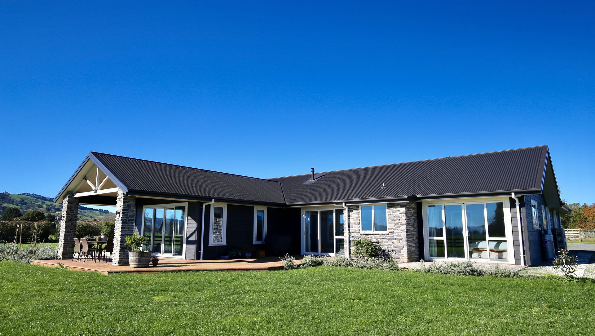 Country Lifestyle banner