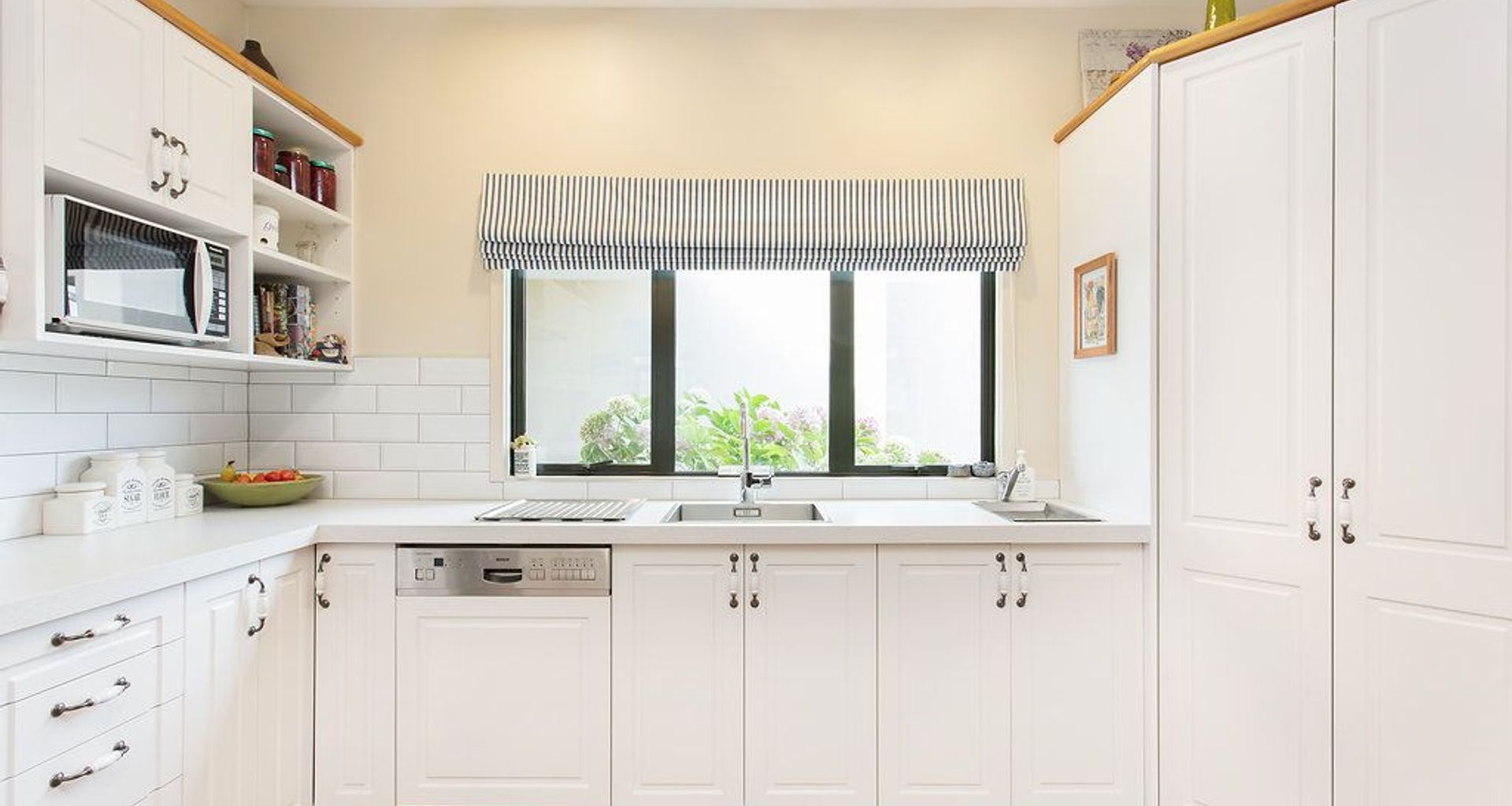 Country Style Kitchen Renovation banner