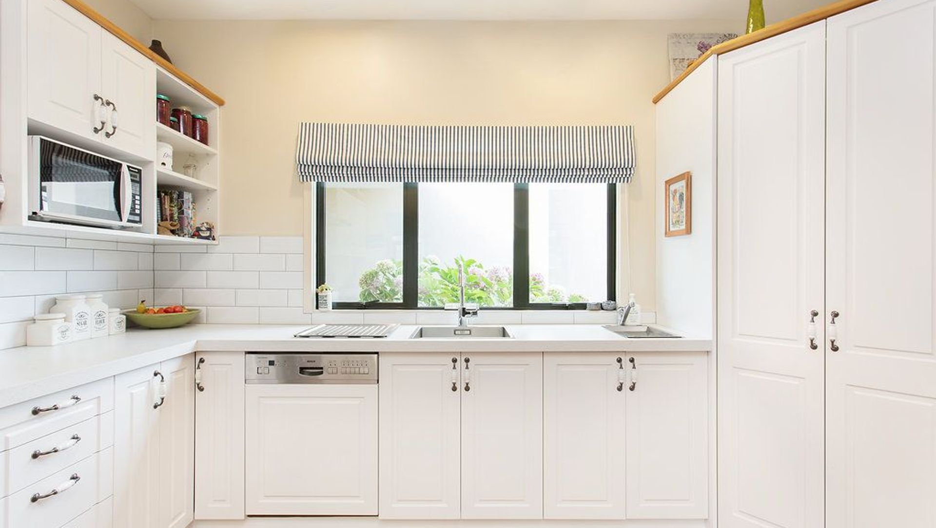 Country Style Kitchen Renovation banner