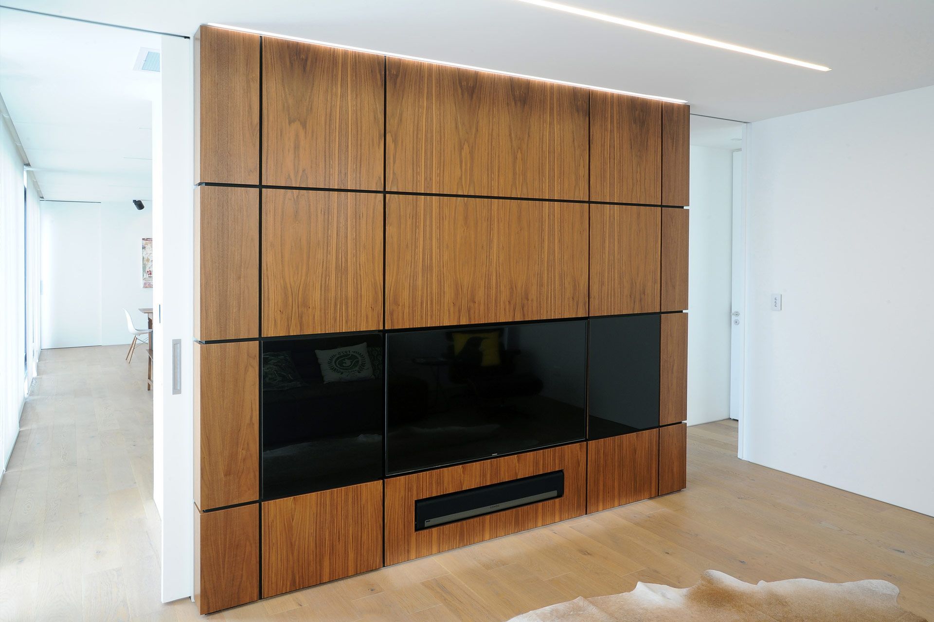 TV entertainment/wall unit in Walnut