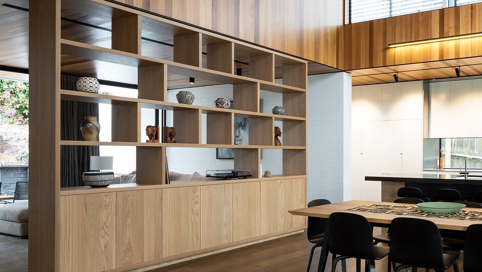 Room divider designed by Herbst Architects, manufactured and installed by Neo Design