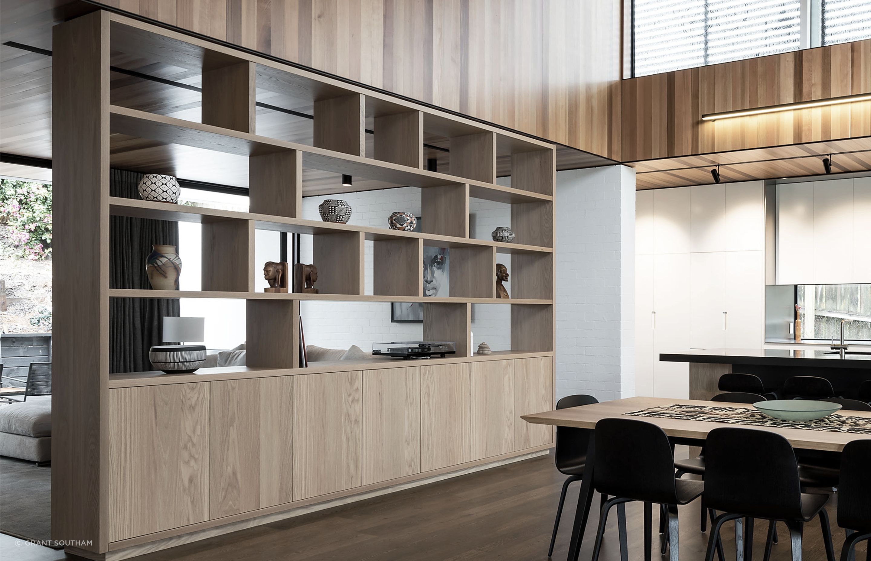 Room divider designed by Herbst Architects, manufactured and installed by Neo Design