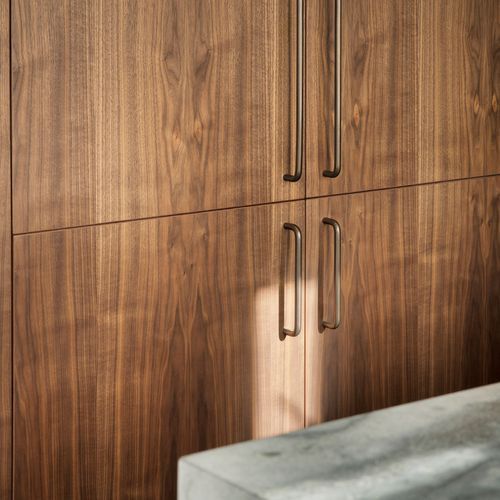 HB2200 Series D Pull Handles