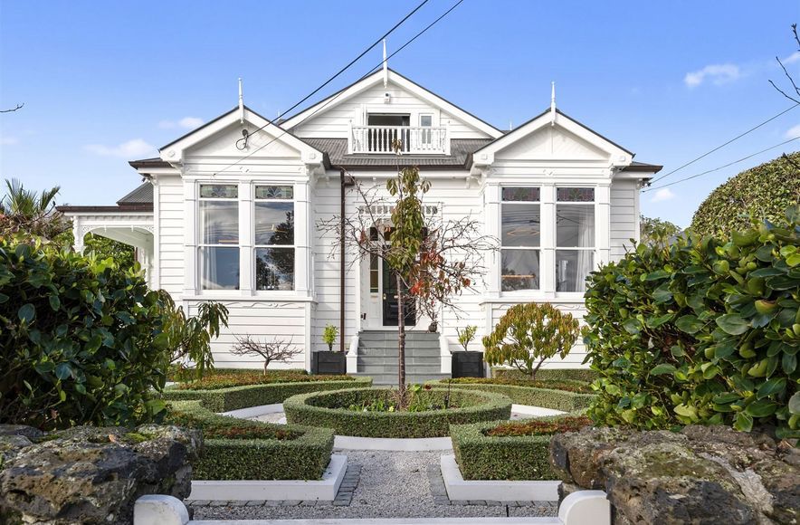 Devonport Villa