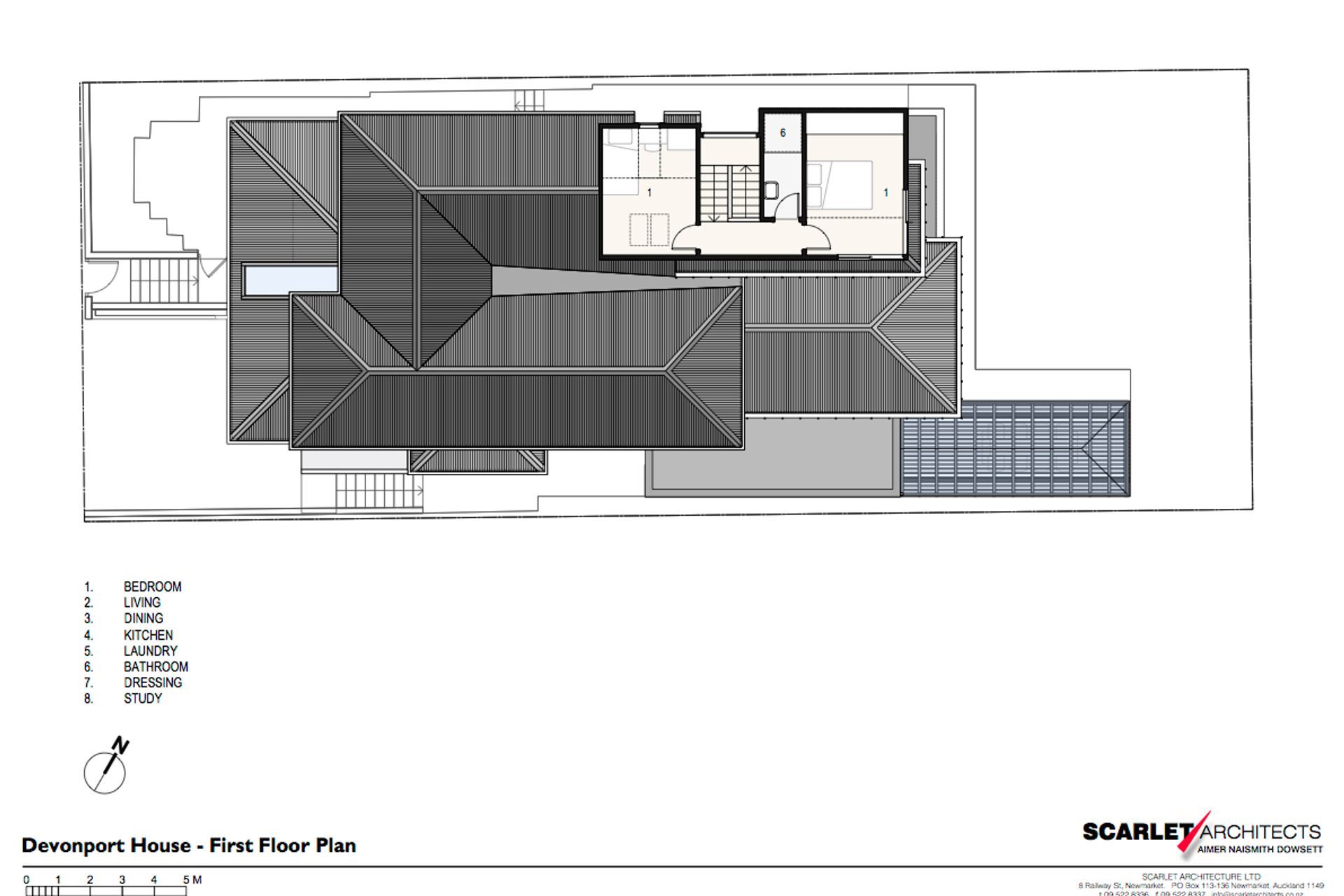 The first-floor and roof plan, by Scarlet Architects.