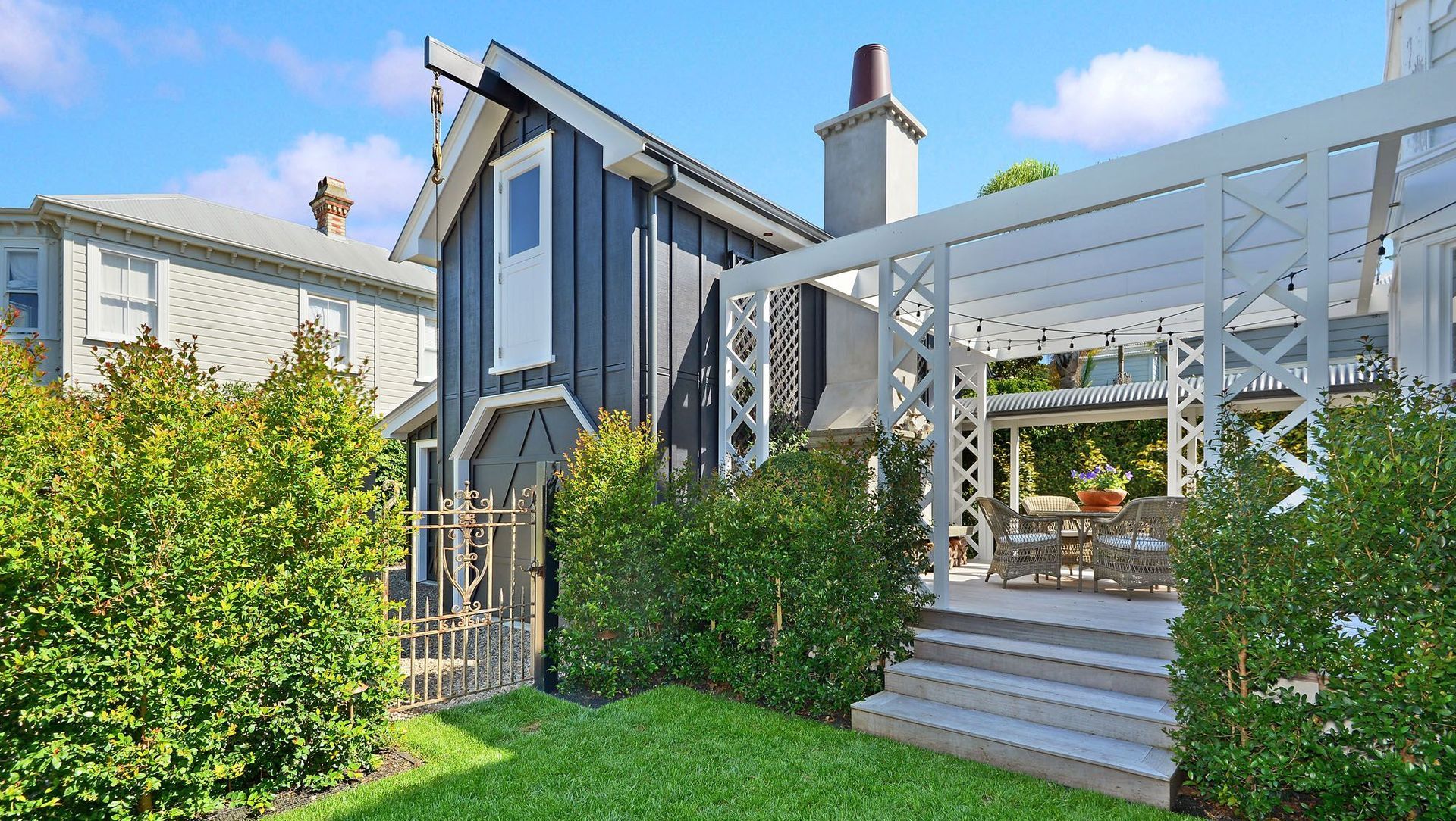 Devonport New Build banner