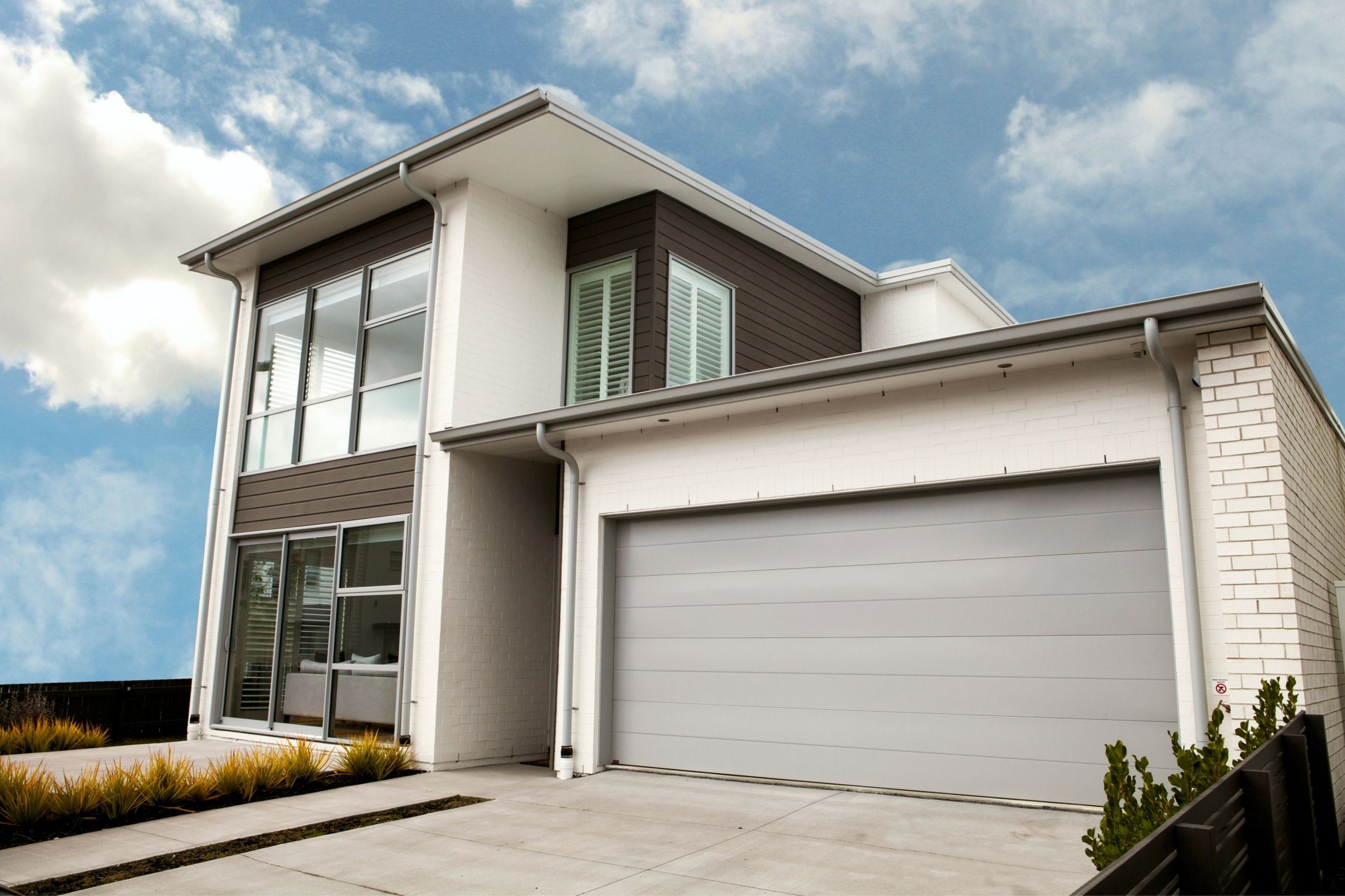 Dominator Montana Garage Doors